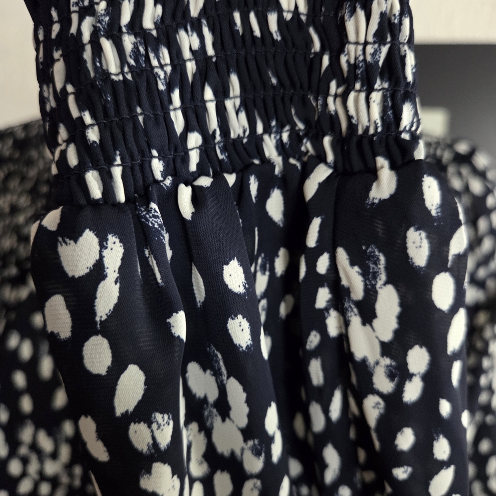 Evereve - Long Sleeve Top - Size XL - Picture 9 of 13